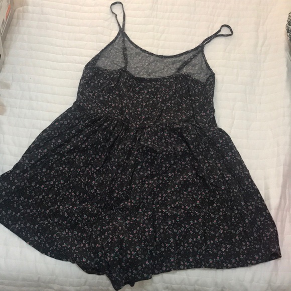 🚫SOLD🚫 Romper from AE. Size XXS - Picture 2 of 3